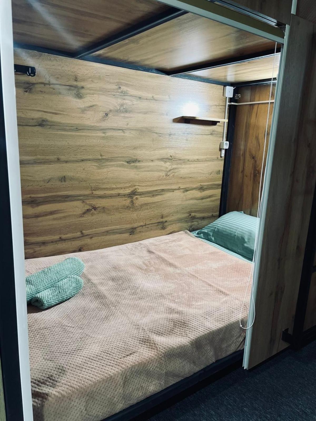 Hostel Kochevnik Capsule Hotel Алматы Экстерьер фото